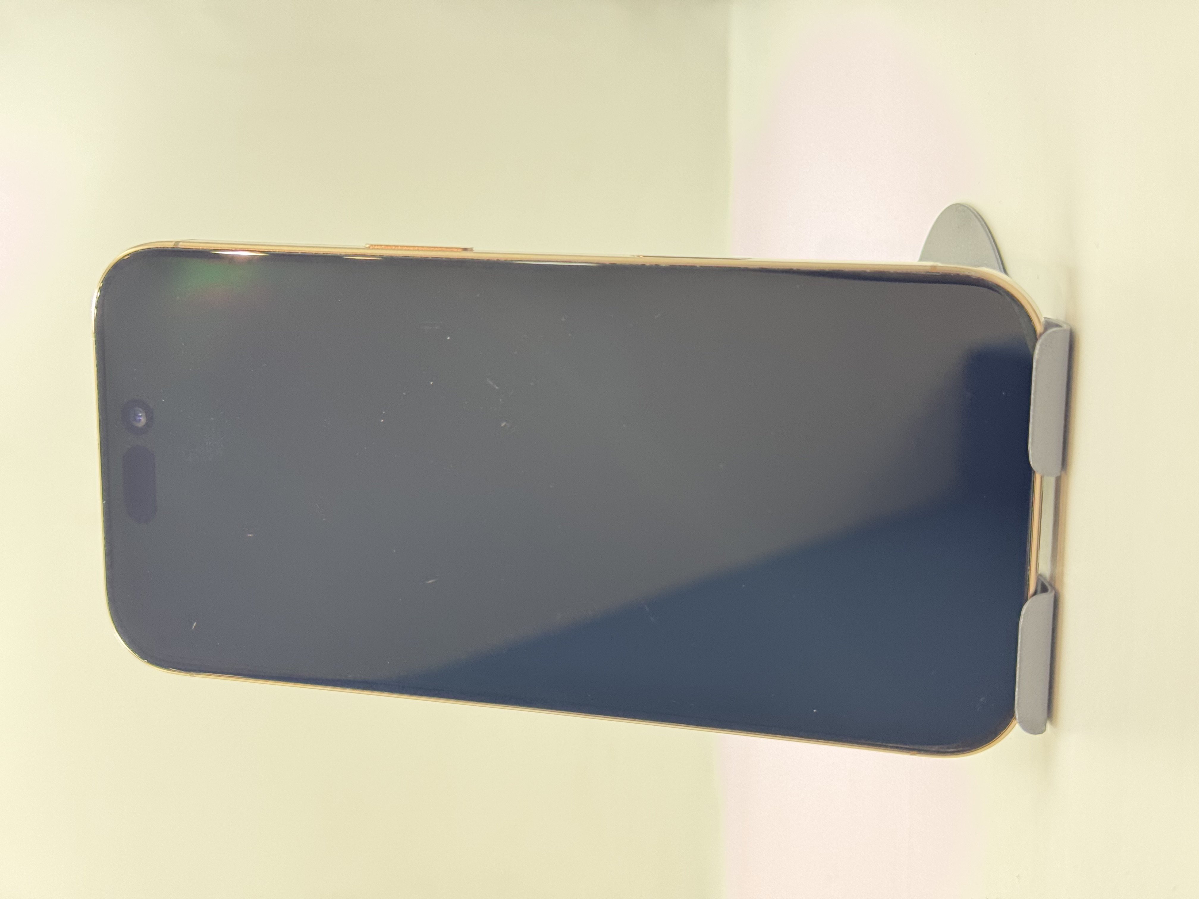 iPhone 16 Pro